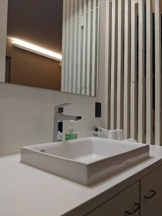 Hotel Tbox Kutčan Exteriér fotografie