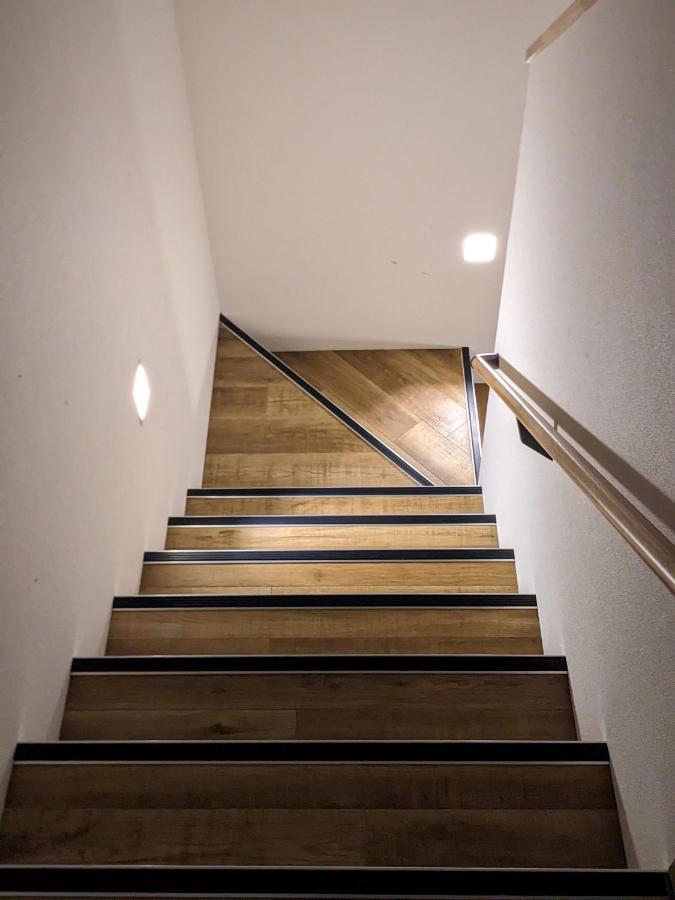 Hotel Tbox Kutčan Exteriér fotografie